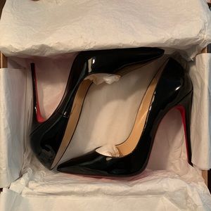 ⭕️SOLD⭕️Christian Louboutin So Kate Black heels